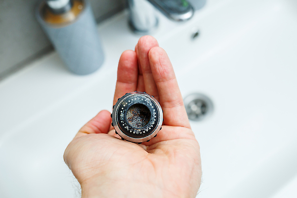 포토 JPG 해외이미지 손 디자인 벽 백그라운드 컨셉 패턴 추상 주택 손잡이 사람없음 내부 물 빛 머리 환경 금속 주방 스파 목욕 장비 흐름 욕실 흰색 도시 뜨거움 끝 떨어짐 빨래 시원함 플라스틱 오브젝트 수도꼭지 유지 고립 노즐 위생관리 필터 해외202309 해외포토 자연요소 컬러 가사 무늬 재질 관리 건물 신체부위 청결 파일형식