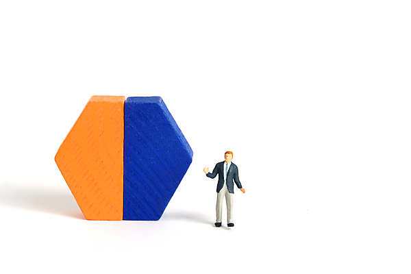 포토 JPG 해외이미지 템플릿 백그라운드 컨셉 돈 일러스트 비즈니스 통신 통계 성공 그래프 미래 사람 사람없음 금융 경제 사무실 장난감 숫자 판매 자료 미니어처 정보 성장 업무 비즈니스맨 발표 시장 계획 주식 분석 보고서 경영자 투자 문제 이익 해결 단계 진행 경영 골 해외202309 해외일러스트 문자 남자 모형 작업 직장인 재산 리더 파일형식