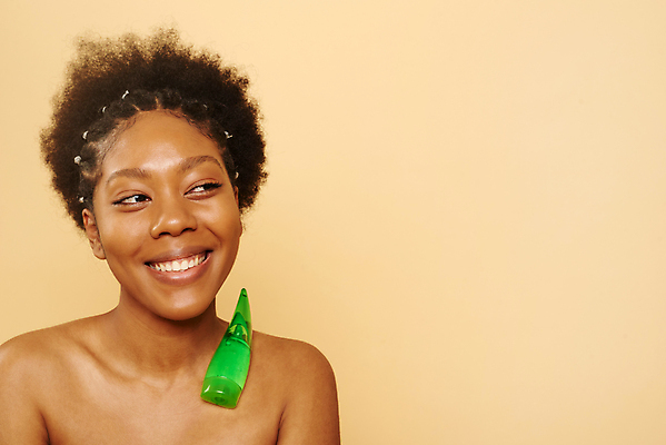 포토 JPG 해외이미지 모델 손 여자 행복 얼굴 백그라운드 컨셉 신체 성공 건강 한명 사람 치료 초록색 뷰티 약 검은색 스파 화장품 표현 신선 잡기 자신감 상품 수분 피부 피부관리 에코 유기농 내추럴 돌봄 보습 알로에 완벽 노화 해외202309 해외포토 식물 1 웰빙 감정 컬러 의학 모션 신체부위 환경 파일형식