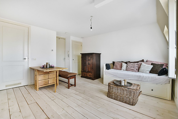 포토 JPG 해외이미지 쿠션 의자 탁자 사람없음 인테리어 소파 바구니 문 공간 방 서랍장 해외202309 해외포토 디자인 가구 파일형식