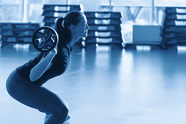 포토 JPG 해외이미지 백인 1 라이프스타일 여자 스포츠 신체 다이어트 청소년 근육 건강 한명 사람 20대 성인 파란색 운동 뷰티 힘 무게 보디빌딩 날씬함 연습 클럽 체육관 근육질 역도 히스패닉 리프팅 바디케어 힘찬 해외202309 해외포토 서양인 컬러 컨셉 청년 생활 헬스 몸매 파일형식