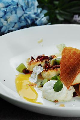 포토 JPG 해외이미지 전통 접시 음식 백그라운드 다이어트 부분 디저트 치즈 건강 요리 사람없음 케이크 식당 식사 튀김 흰색 신선 달콤 맛 아침식사 잼 설탕 굽기 먹기 크림 시골집 브런치 레시피 건강식 팬케이크 점심식사 러시아인 우크라이나 페스츄리 핸드메이드 맛있는 해외202309 해외포토 서양인 식기 유럽 빵 컬러 컨셉 모션 유제품 주택 상점 소스_음식 구이 파일형식