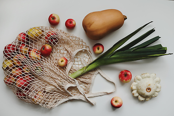포토 JPG 해외이미지 식물 잡화 계절 음식 컨셉 잎 농업 채소 가방 오렌지 과일 탁자 호박 휴가 건강 사람없음 빨간색 초록색 쇼핑 컬러풀 농장 재활용 할로윈 수확 신선 시장 사과 상품 에코 유기농 추수감사절 스쿼시 유지 10월 내추럴 구성 숙성 채식주의자 플랫레이 카피스페이스 해외202309 해외포토 웰빙 산업 기독교 스포츠 컬러 가구 구기 환경 공백 날짜 플랫 친환경 채식 파일형식