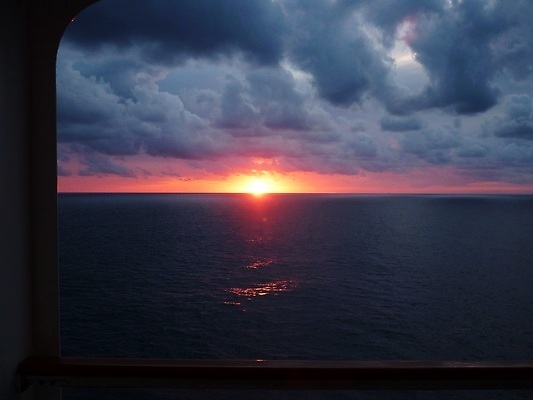 포토 JPG 해외이미지 분홍색 섬 사람없음 보트 함선 해외202309 해외포토 컬러 배_교통 파일형식