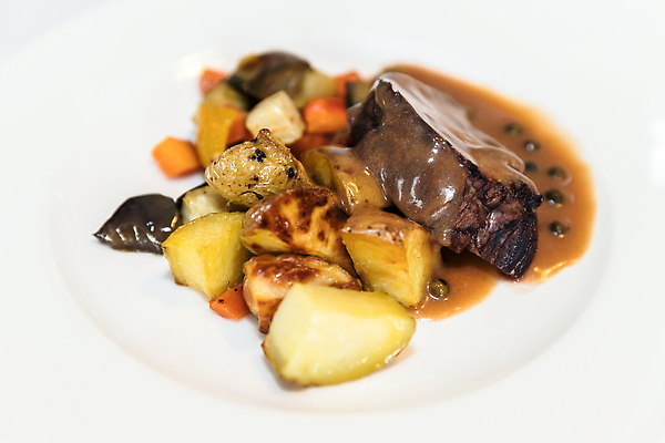 포토 JPG 해외이미지 전통 접시 문화 음식 조각 백그라운드 채소 감자 건강 육류 요리 사람없음 초록색 주방 식당 식사 저녁식사 치킨 이탈리아 소고기 시골 신선 뜨거움 사발 클래식 맛 정상 찌개 굽기 지중해 준비 레시피 점심식사 핸드메이드 맛있는 해외202309 해외포토 식기 유럽 바다 컬러 컨셉 식재료 상점 사기그릇 구이 닭고기요리 파일형식