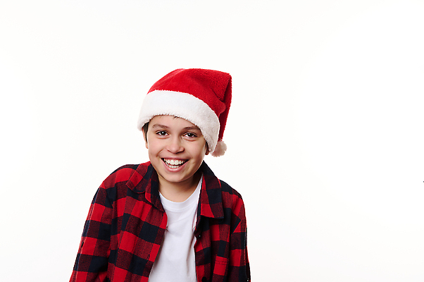 포토 JPG 해외이미지 전통 행복 어린이 컨셉 크리스마스 한명 웃음 이벤트 장식 10대 기쁨 축하 발표 찡그림 예측 즐거움 흰배경 개성 해피뉴이어 걸음마 고립 성격 카피스페이스 해외202309 해외포토 1 기념일 감정 백그라운드 모션 청소년 표정 사람 공백 새해인사 흰색 파일형식