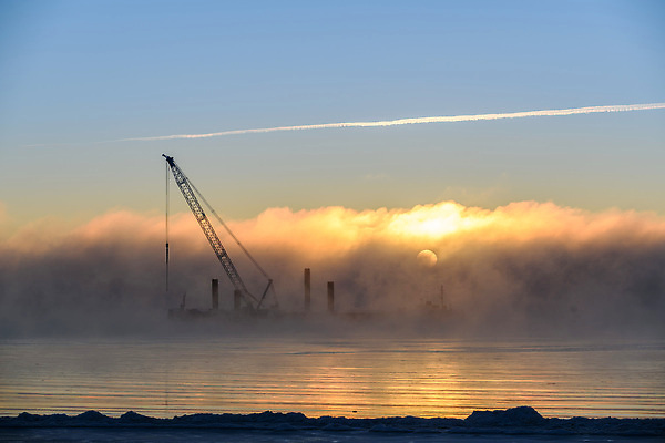 포토 JPG 해외이미지 산업 모래 바다 백그라운드 건축양식 교통시설 항해 사람없음 물 금속 기계 흙 블록 장비 에너지 화물 업무 보트 오염 보호 큼 불도저 굴착기 기중기 방파제 상업 무거움 공학 땅바닥 설치 콘크리트 파이프라인 프로젝트 해외202309 해외포토 자연요소 공공시설 교육 건축 교통 컨셉 배_교통 재질 바닥 운송업 작업 중장비 무게 크기 시설 파이프_관 파일형식