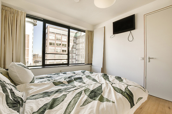 포토 JPG 해외이미지 창문 사람없음 건물 인테리어 문 텔레비전 공간 방 침대 커튼 해외202309 해외포토 건축물 디자인 가구 전자제품 파일형식