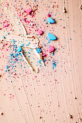 포토 JPG 해외이미지 백그라운드 사람없음 화려 가루 크림 질감 아이섀도 파운데이션 해외202309 해외포토 컨셉 화장품 파일형식