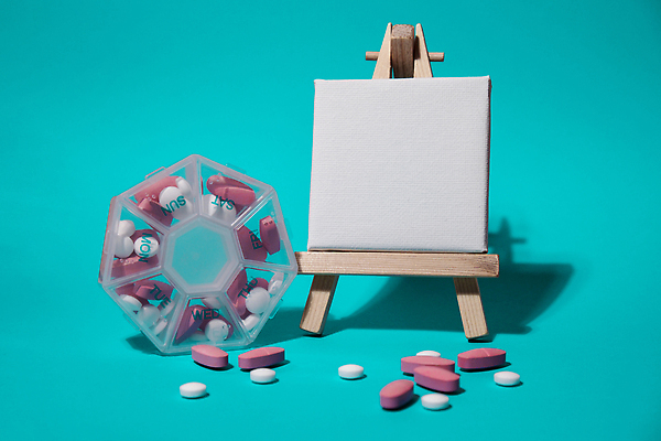 포토 JPG 해외이미지 템플릿 웰빙 종이 다이어트 텍스트 건강 식이요법 사람없음 치료 물 알약 약 쪽지 일주일 컨테이너 약국 성분 보충 단백질 복용 카피스페이스 해외202309 해외포토 자연요소 산업 의학 공백 영양소 파일형식