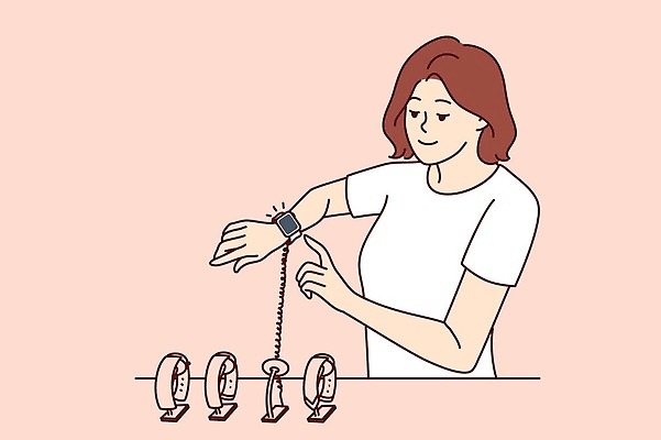 EPS 해외이미지 여자 일러스트 한명 상반신 성인 쇼핑 전시 선택 확인 웨어러블 스마트워치 성인여자한명만 해외202309 해외일러스트 1 컨셉 사람 스마트기기 여자한명만 성인여자만 파일형식 벡터