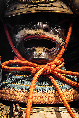 포토 JPG 해외이미지 전통 아시아 문화 무기 가면 사람없음 일본 검은색 수확 골동품 무도 중세 역사 보호 헬멧 군용 싸움 전쟁 병정 전사 명예 갑옷 사무라이 해외202309 해외포토 나라 스포츠 컬러 컨셉 농업 모션 군대 보호장비 파일형식