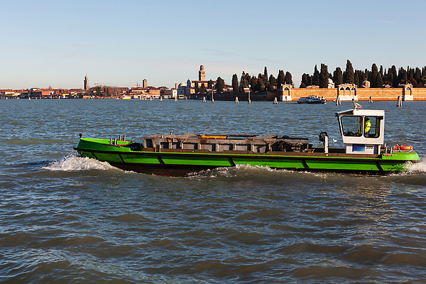 포토 JPG 해외이미지 유럽 바다 섬 여행 교통시설 항해 파노라마 풍경 사람없음 건물 물 여행객 이탈리아 도시 보트 역사 운하 베네치아 네비게이션 석호 랜드마크 뱃놀이 옛날 해외202309 해외포토 자연요소 건축물 나라 교통 배_교통 촬영기법 사람 전통놀이 시설 파일형식