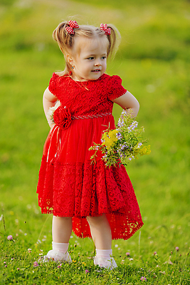 포토 JPG 해외이미지 식물 드레스 공원 여자 꽃 행복 감정 어린이 밭 농업 자연 놀이 사랑 한명 빨간색 초록색 파란색 친구 컬러풀 달리기 태양 뷰티 농장 정원 맑음 봄 자유 벚꽃 시골 아기 작음 양귀비 내추럴 걸음마 해외202309 해외포토 자연요소 1 옷 계절 공공시설 산업 컬러 컨셉 관계 모션 날씨 사람 크기 생태계 파일형식