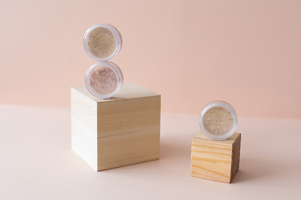 포토 JPG 해외이미지 분홍색 백그라운드 사람없음 뷰티 화장품 화려 가루 해외202309 해외포토 컬러 컨셉 파일형식