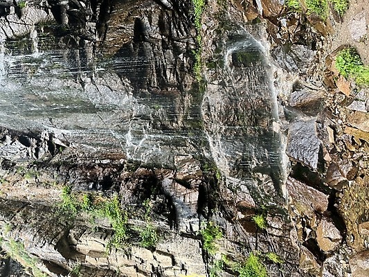 포토 JPG 해외이미지 주간 나무 공원 여행 백그라운드 모션 자연 하늘 휴가 산 이끼 사람없음 야외 가로 초록색 물 파란색 강 컬러풀 뷰티 여행객 폭포 흐름 개울 떨어짐 숲 환경보전 장노출 발견 내추럴 웅장함 스플래쉬 해외202309 해외포토 자연요소 식물 공공시설 컬러 컨셉 촬영기법 사람 사회이슈 생태계 파일형식