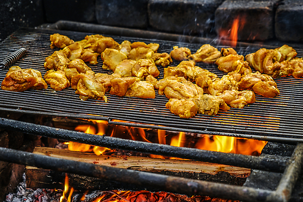 포토 JPG 해외이미지 밥 육류 요리 사람없음 식사 치킨 신선 네트워크 술집 꼬치 바비큐 굽기 먹기 향신료 카레 숯 해외202309 해외포토 음식 식재료 모션 구이 닭고기요리 향미료 파일형식