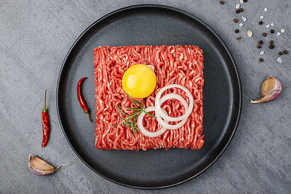 포토 JPG 해외이미지 접시 음식 백그라운드 재료 고추 탁자 양파 도마 건강 마늘 육류 돼지고기 요리 사람없음 빨간색 주방 계란 검은색 어둠 소고기 신선 조미료 상품 향신료 주사위 준비 날것 머리위 소금 레시피 후추 노른자 양고기 로즈메리 다진 단백질 영양분 핸드메이드 플랫레이 카피스페이스 개조 해외202309 해외포토 식기 컬러 가구 채소 식재료 주방용품 알 공백 플랫 허브 영양소 향미료 파일형식