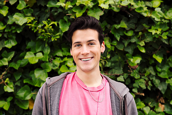 포토 JPG 해외이미지 식물 백인 학생 남자 행복 감정 백그라운드 장난 자연 성공 한명 미소 웃음 사람 10대 초록색 청춘 활발 기쁨 자유 표현 자신감 시원함 만족 에코 긍정 생태학 스타일 해외202309 해외포토 서양인 1 교육 컬러 컨셉 청소년 표정 환경 생태계 파일형식