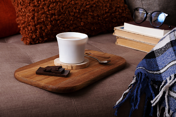 포토 JPG 해외이미지 열매 커피 음료 음식 백그라운드 오렌지 아침 휴식 주택 사람없음 목재 책 컵 빨간색 소파 갈색 방 머그컵 슬픔 잡기 뜨거움 아침식사 편안함 담요 읽기 에스프레소 마카롱 10월 라떼 우울감 카페인 카피스페이스 해외202309 해외포토 주간 나무 식물 식기 감정 컬러 컨셉 의자 과일 재료 모션 디저트 건물 식사 공백 감각 날짜 파일형식