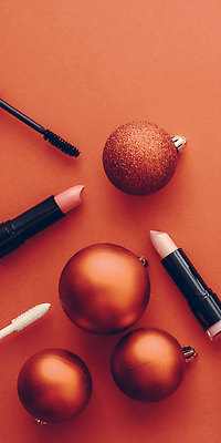 포토 JPG 해외이미지 사람없음 하이앵글 주황색 화장품 오브젝트 오너먼트 해외202309 해외포토 뷰포인트 컬러 크리스마스장식 뷰티 파일형식