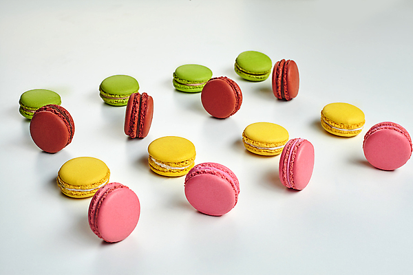 포토 JPG 해외이미지 백그라운드 패턴 사람없음 하이앵글 달콤 흰배경 마카롱 해외202309 해외포토 뷰포인트 무늬 디저트 흰색 맛 파일형식