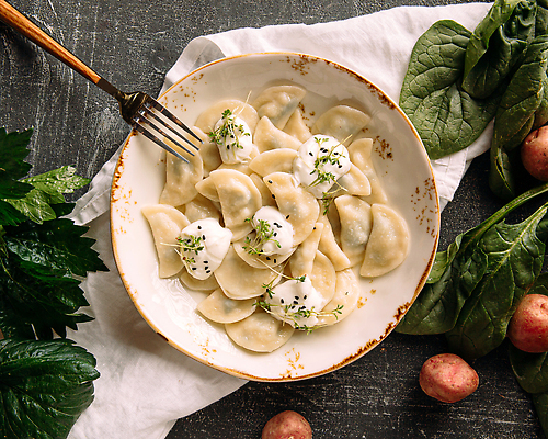 포토 JPG 해외이미지 전통 접시 음식 부분 감자 요리 사람없음 가로 식사 저녁식사 맛 준비 반죽 폭식 러시아인 삶기 우크라이나 전국 맛있는 해외202309 해외포토 서양인 식기 유럽 컨셉 채소 파일형식