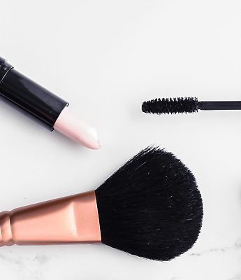 포토 JPG 해외이미지 백그라운드 사람없음 립스틱 고급 마스카라 대리석 메이크업브러쉬 해외202309 해외포토 컨셉 재료 화장품 붓 파일형식