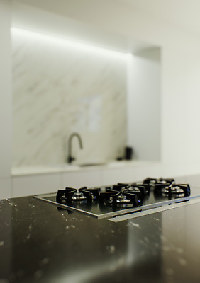 포토 JPG 해외이미지 라이프스타일 디자인 음식 벽 가구 의자 건축양식 창문 가정 주방용품 새로움 바닥 아파트 주택 실내 사람없음 내부 건물 목재 장식 빛 3D 우주 주방 기계 방 장비 회색 바위 흰색 바 플랫 고급 천 계산대 캐비닛 싱크대 조리대 만들기 다락방 스타일 미니멀리스트 해외202309 해외포토 나무 건축물 건축 컬러 생활용품 컨셉 재료 모션 생활 돌_바위 직물 사물함 디지털합성 개수대 파일형식