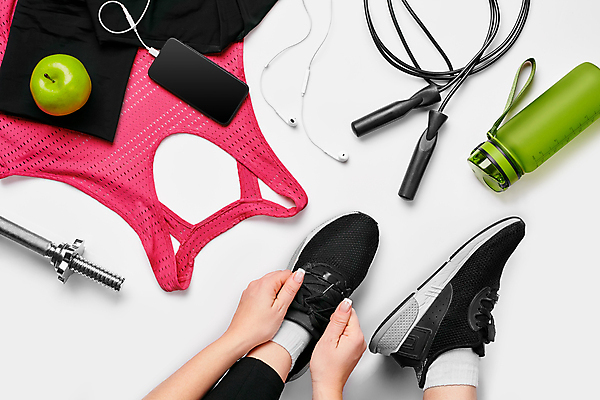 포토 JPG 해외이미지 여자 이어폰 운동화 한명 성인 스마트폰 운동복 하이앵글 운동 아령 사과 흰배경 줄넘기 풋사과 신발끈묶기 성인여자한명만 해외포토 1 옷 뷰포인트 음향기기 백그라운드 신발 과일 건강 사람 핸드폰 스마트기기 흰색 묶기 신발끈 여자한명만 성인여자만 파일형식