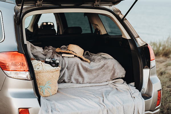 포토 JPG 해외이미지 도로 바다 여행 교통시설 자동차 휴가 사람없음 물 주말 해외202309 해외포토 자연요소 길 육상교통 교통 시설 파일형식