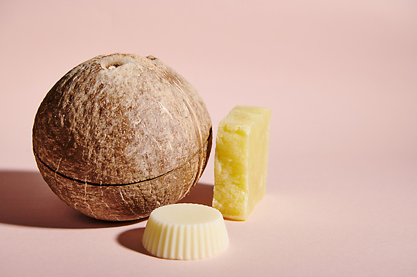 포토 JPG 해외이미지 꽃무늬 휴식 건강 사람없음 치료 뷰티 쌓기 스파 청결 화장품 신선 고급 씻기 상품 허브 피부 순수 유기농 코코넛 향 성분 아로마테라피 내추럴 고립 바디케어 위생관리 정물화 핸드메이드 카피스페이스 해외202309 해외포토 식물 웰빙 꽃 컨셉 무늬 과일 의학 모션 관리 신체부위 공백 위생 그림 테라피 파일형식