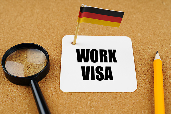 포토 JPG 해외이미지 직업 유럽 여행 컨셉 비즈니스 텍스트 돋보기 직장 독일 사람없음 단어 사무실 연필 펜 여행객 자료 정보 외계인 깃발 업무 비즈니스맨 어플리케이션 편지 입장 책상 서식 문서 보안 여권 신분 방문 온라인 통과 비자 승인 신분증 이민 해외202309 해외포토 문자 남자 나라 가구 이동 회사 학용품 안전 사람 필기구 미확인물체 작업 직장인 증명서 파일형식