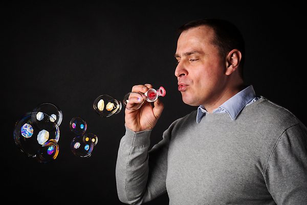 포토 JPG 해외이미지 백인 직업 라이프스타일 옷 남자 행복 유럽 얼굴 꽃다발 백그라운드 의자 비즈니스 사업가 성공 휴가 한명 사람 정장 성인 금융 경제 사무실 뷰티 유행 검은색 잡기 비즈니스맨 자신감 원형 우아함 가죽 경영자 책임자 경영 마케팅 스타일 해외202309 해외포토 도형 서양인 1 꽃 감정 나라 컬러 가구 컨셉 모션 생활 신체부위 직장인 리더 파일형식