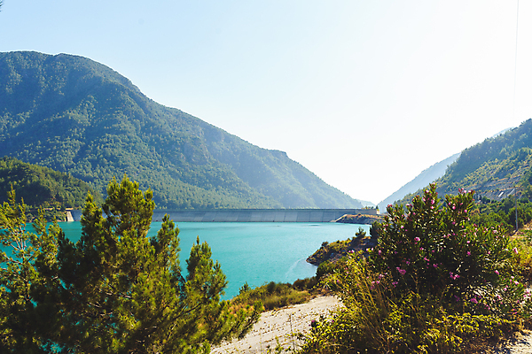포토 JPG 해외이미지 지구 호수 바다 섬 여행 백그라운드 자연 휴가 산 파노라마 풍경 사람없음 야외 가로 물 여름 파란색 빛 뷰티 평화 환경 낭만 전원 만 정상 장면 석호 생태학 웅장함 이국적 절정 해외202309 해외포토 자연요소 계절 교육 컬러 컨셉 촬영기법 전기에너지 생태계 파일형식