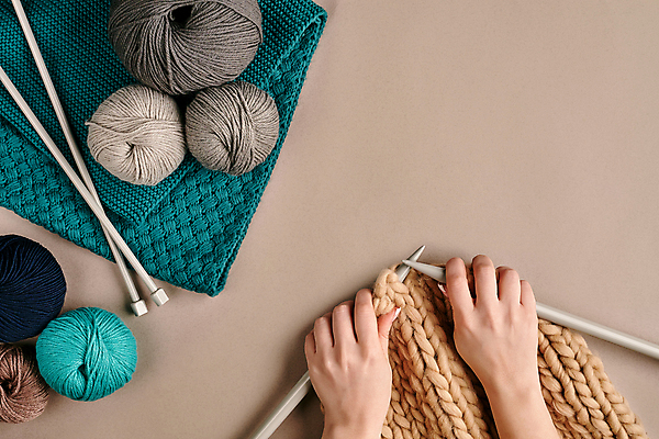 포토 JPG 해외이미지 뜨개질 털실 실타래 대바늘 플랫레이 해외202309 해외포토 취미 플랫 실 파일형식