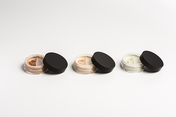 포토 JPG 해외이미지 백그라운드 사람없음 뷰티 화장품 뚜껑 흰색 화려 가루 해외202309 해외포토 컬러 컨셉 파일형식