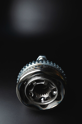 포토 JPG 해외이미지 산업 백그라운드 부분 공 자동차 새로움 사람없음 금속 기계 바퀴 수리 보호 철 속도 부드러움 모터 여의주 자동 철강 해외202309 해외포토 육상교통 컨셉 재질 감각 파일형식