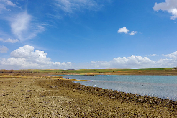 포토 JPG 해외이미지 구름 공원 호수 여행 백그라운드 자연 하늘 풍경 사람없음 야외 물 파란색 뷰티 내추럴 해외202309 해외포토 자연요소 공공시설 컬러 생태계 파일형식