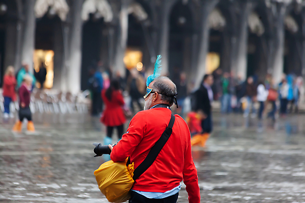 포토 JPG 해외이미지 유럽 바다 여행 건축양식 하늘 풍경 사람없음 건물 물 도시풍경 성당 교회 여행객 이탈리아 궁전 낭만 도시 보트 역사 곤돌라 정사각형 광장 운하 베네치아 타운 랜드마크 바실리카 옛날 채널 해외202309 해외포토 자연요소 도형 건축물 건축 나라 컨셉 고건축 배_교통 종교건축 사람 파일형식
