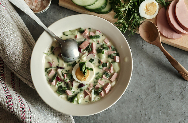 포토 JPG 해외이미지 전통 접시 음식 백그라운드 다이어트 채소 양파 오이 감자 파슬리 건강 육류 요리 사람없음 가로 여름 주방 계란 저녁식사 봄 추위 흰색 신선 사발 소시지 수프 레시피 성분 비타민 요거트 건강식 점심식사 딜 러시아인 삶기 채식주의자 총각무 비건 맛있는 해외202309 해외포토 서양인 식기 계절 컬러 식재료 유제품 알 식사 사기그릇 가공식품 무 채식 영양소 파일형식