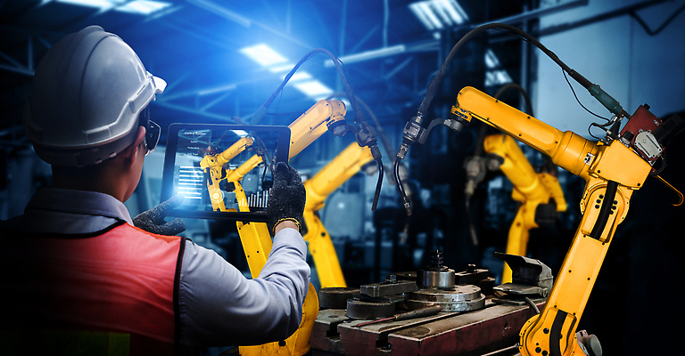 포토 JPG 해외이미지 남자 산업 공장 노동자 조명 작업복 한명 들기 상반신 성인 뒷모습 빛 태블릿 사진촬영 기계 터치 과학기술 작업 엔지니어 안전모 성인남자한명만 해외202309 해외포토 직업 1 옷 뷰포인트 공업 모션 기술 사람 전자제품 스마트기기 촬영 기술자 헬멧 안전장비 남자한명만 성인남자만 파일형식