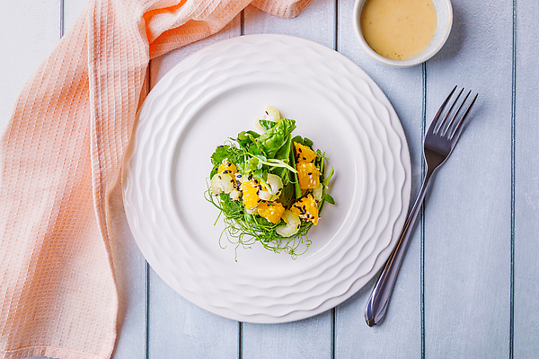포토 JPG 해외이미지 접시 음식 조각 잎 채소 오렌지 재료 부분 귤 건강 사람없음 초록색 컬러풀 노란색 샐러드 신선 맛 낟알 허브 주사위 유기농 날것 깨 시금치 건강식 내추럴 섞기 채식주의자 개조 해외202309 해외포토 식물 식기 웰빙 컬러 컨셉 과일 식재료 조미료 채식 파일형식