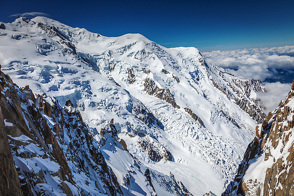 포토 JPG 해외이미지 유럽 자연 하늘 휴가 산 사람없음 야외 가로 관광지 뷰티 평화 일출 계곡 맑음 얼음 봄 등산 프랑스 산등성이 빙하 알프스 프랑스어 산악가 샤모니 웅장함 산맥 해외202309 해외포토 자연요소 문자 계절 나라 여행 컨셉 날씨 노을 트래킹 생태계 파일형식