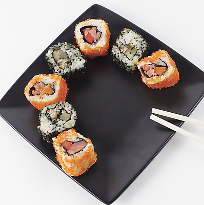 포토 JPG 해외이미지 전통 아시아 음식 바다 조각 오렌지 포장 벽지 밥 오이 새우 건강 요리 사람없음 장식 세트 식당 일본 식사 저녁식사 초밥 회 흰색 신선 해조류 맛 두루마리 고추냉이 참치 해산물 메뉴 준비 롤 서빙 연어 모음 점심식사 고립 대두 맛있는 해외202309 해외포토 나라 컬러 컨셉 채소 과일 갑각류 어류 한글 상점 양념 해양식물 일본음식 파일형식