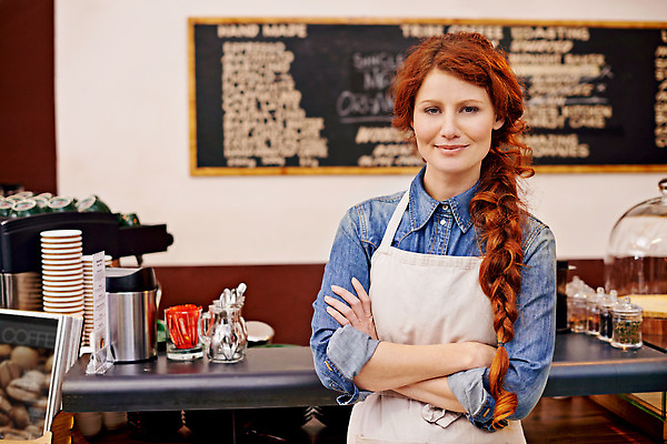 포토 JPG 해외이미지 응시 여자 사업가 성공 한명 성인 앞모습 팔짱 상점 카페 사장 직원 자영업 성인여자한명만 소상공인 해외202309 해외포토 직업 1 시선 뷰포인트 컨셉 비즈니스 모션 사람 경제 상인 여자한명만 성인여자만 파일형식