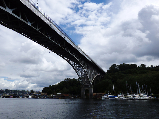 포토 JPG 해외이미지 공공시설 도로 호수 여행 비즈니스 건축양식 교통시설 하늘 새로움 거리 안테나 풍경 사람없음 야외 건물 물 파란색 빛 강 도시풍경 컬러풀 뷰티 반사 일출 고층빌딩 미국 도시 고속도로 상업 스카이라인 항공촬영 랜드마크 시애틀 워싱턴 해외202309 해외포토 자연요소 건축물 건축 길 뷰포인트 컬러 교통 컨셉 북아메리카 통신 빌딩 노을 시설 파일형식