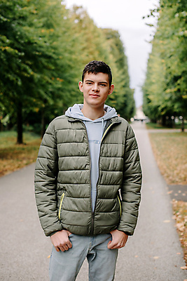 포토 JPG 해외이미지 나무 백인 모델 라이프스타일 응시 옷 계절 공원 남자 행복 유럽 백그라운드 컨셉 잎 자연 한명 서기 사람 성인 야외 뷰티 유행 걷기 카메라 봄 산책 재킷 시골 신선 자신감 황금 숲 내추럴 스타일 해외202309 해외포토 서양인 식물 1 시선 공공시설 감정 나라 모션 휴식 생활 전자제품 외투 생태계 파일형식