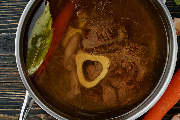 포토 JPG 해외이미지 접시 음식 잎 겨울 채소 재료 호박 뼈 육류 요리 사람없음 목재 금속 식사 어둠 당근 소고기 만 뜨거움 액체 사발 수프 냄비 주식 가득함 뇌 준비 뿌리 단계 점심식사 폭식 단백질 해외202309 해외포토 나무 식물 식기 계절 식재료 재질 뿌리채소 금융 사기그릇 솥 영양소 파일형식