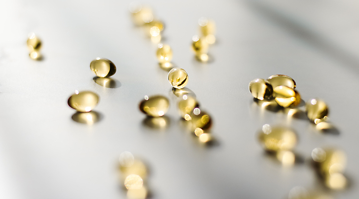 포토 JPG 해외이미지 사람없음 알약 노란색 건강관리 흰색 낟알 영양제 오메가 항생제 해외202309 해외포토 컬러 건강 관리 약 파일형식